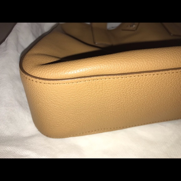 Prada Vitello Daino Leather Tote - Picture 4 of 12